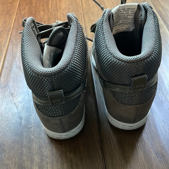 Nike Women’s Dunk Sky Hi Mesh Shoes - Picture 8 of 11